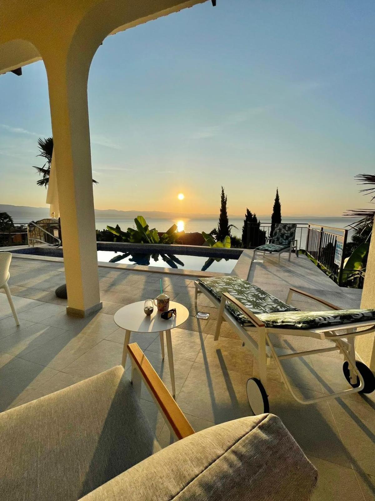 Villa Nikolla Lovran Exteriér fotografie