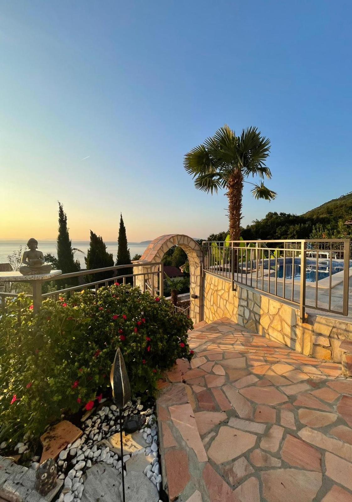 Villa Nikolla Lovran Exteriér fotografie