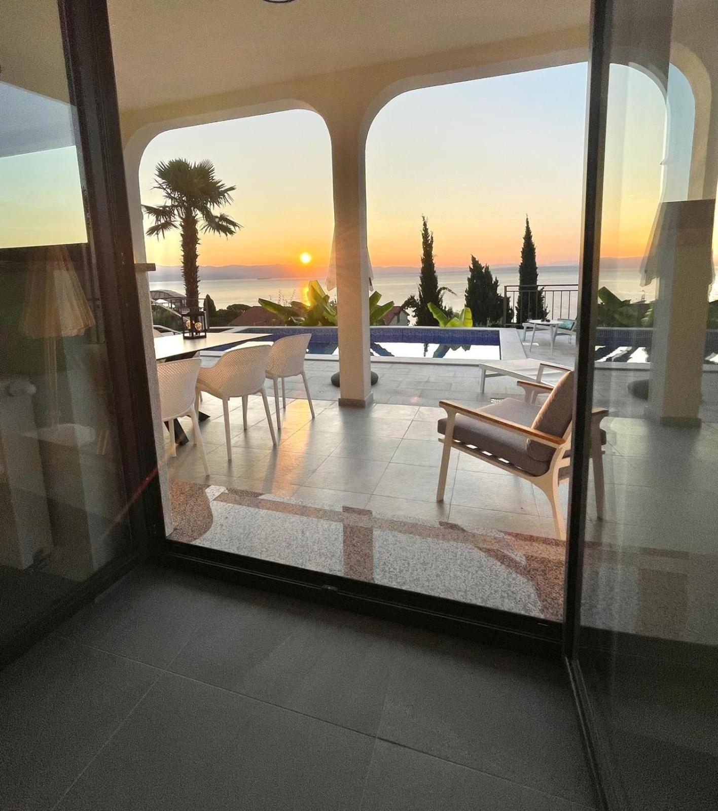 Villa Nikolla Lovran Exteriér fotografie