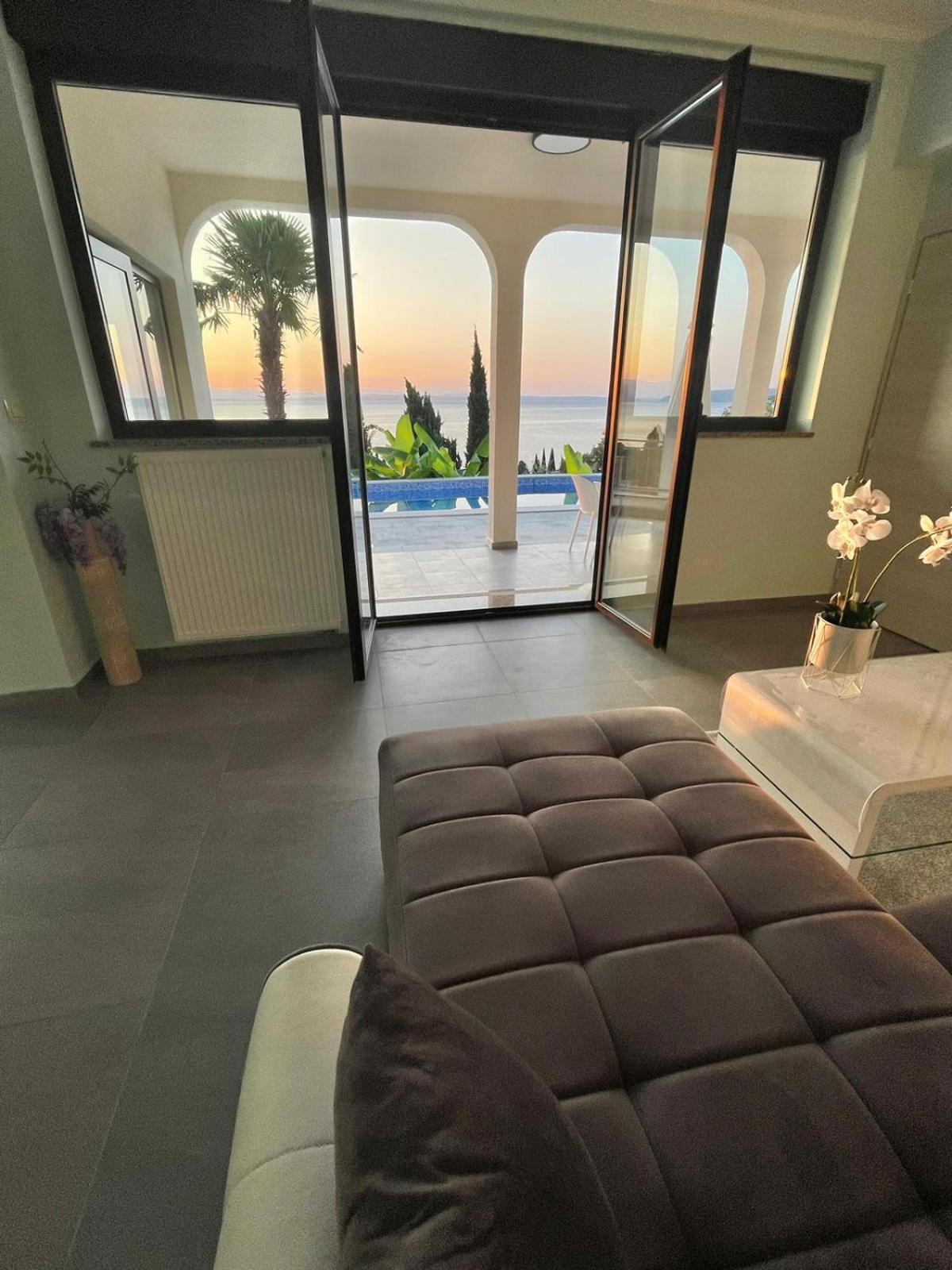 Villa Nikolla Lovran Exteriér fotografie